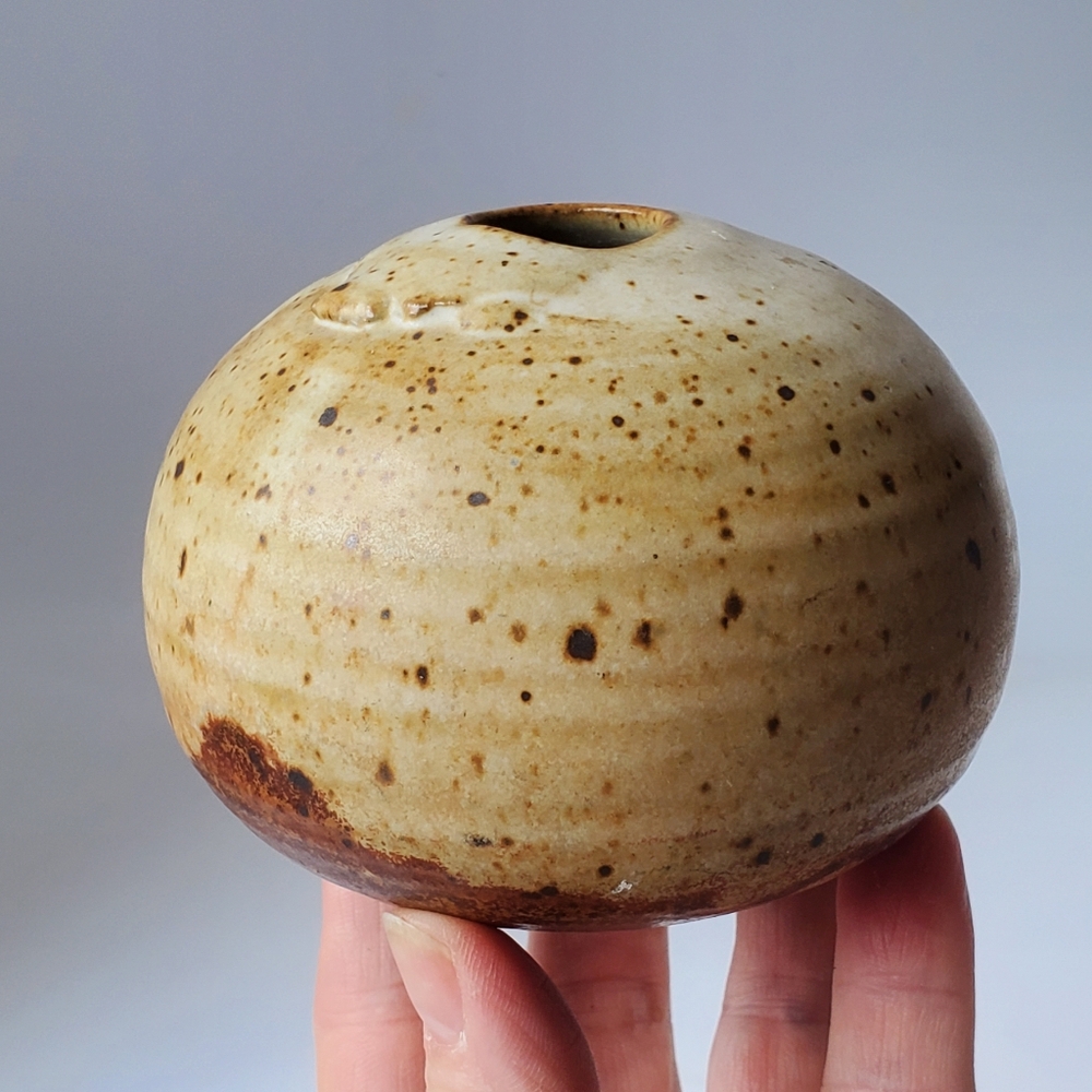 Kaaren Stoner Pacific Northwest Studio Pottery Ball Vase Bud Weed Pot Signed